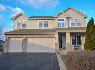 624 Whalen Ct, North Aurora, IL 60542