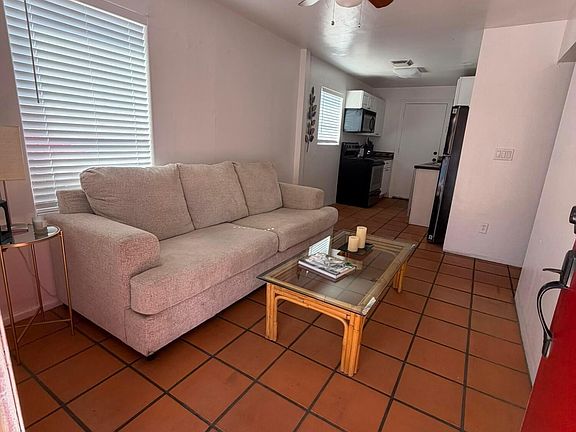 2nd image of 712 W Taylor St APT 2