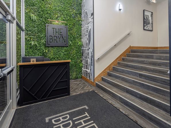 5600 N Sheridan Rd APT 4B