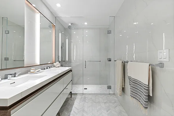 Sold by Douglas Elliman | media 24