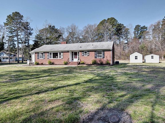 5th image of 407 Ilex Dr