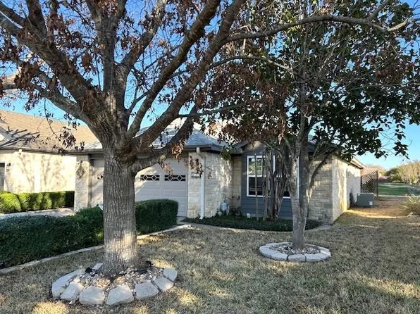 119 Firestone Plc, Meadowlakes, TX 78654