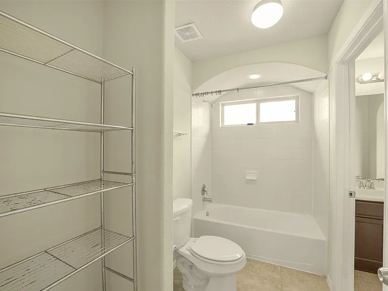 3511 Brampton Island Dr — Photo 38