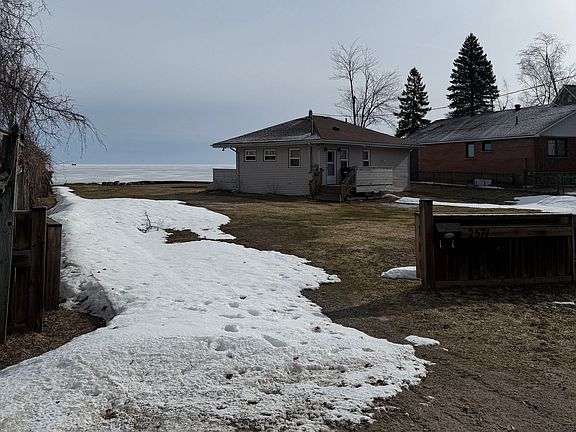 3rd image of 2571 Leonard St