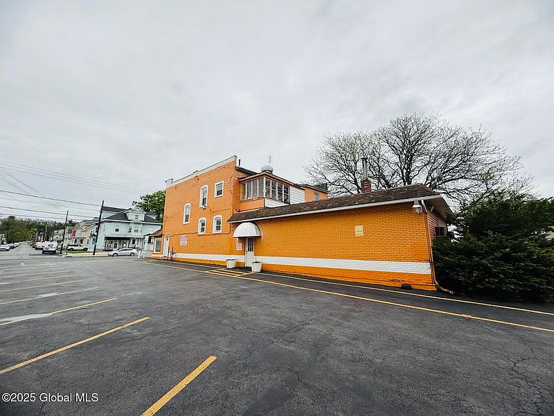 4th image of 1414 N State Street