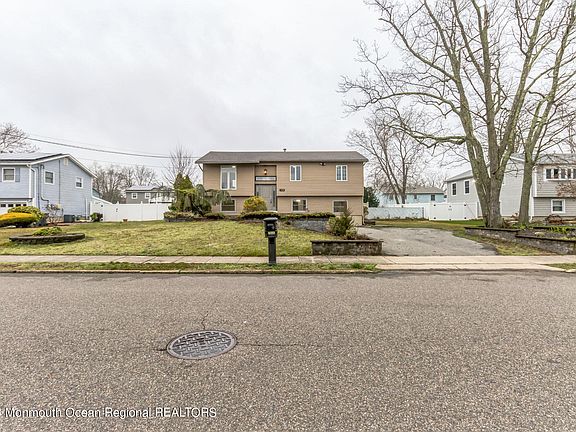 4th image of 828 Ross Street