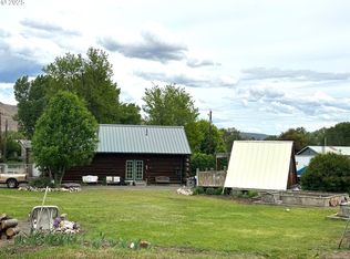 150 School House Dr, Dayville, OR 97825