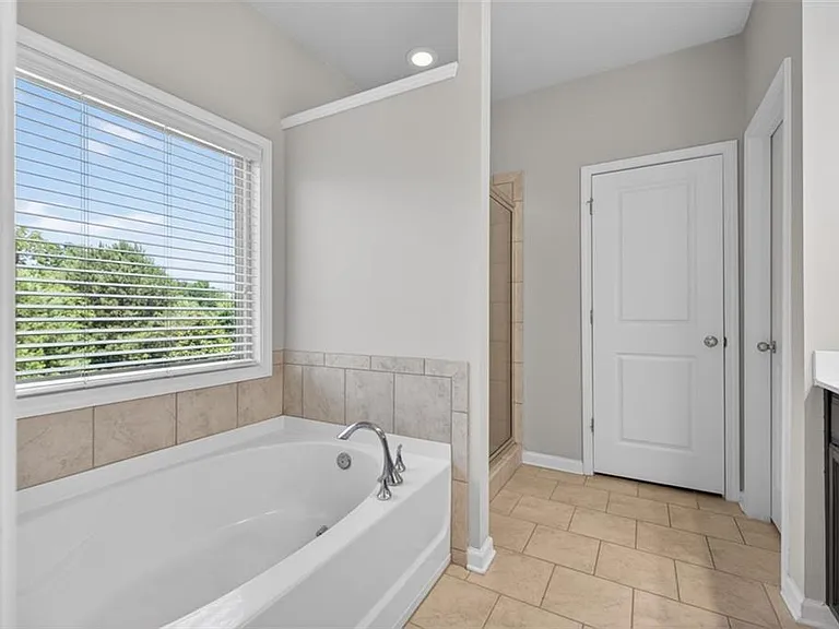 2168 Lakeview Bend Way — Photo 27