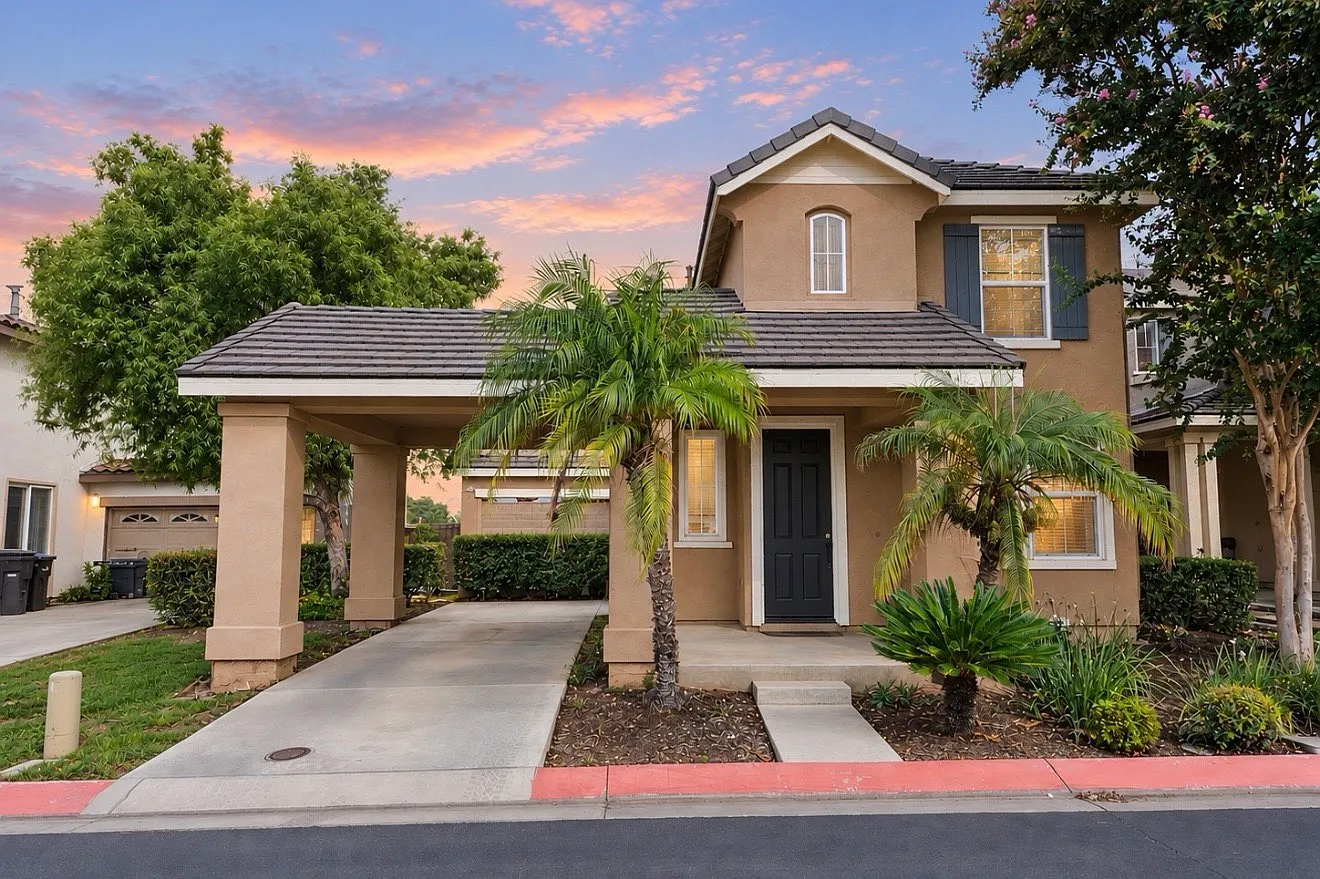 4 bed, 2.5 bath, 2112 sqft, $3,850 — Photo 1