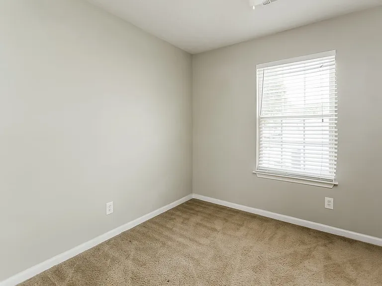 652 Windcroft Cir NW — Photo 12