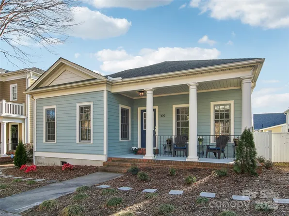 109 White Ash Dr E, Asheville, NC 28803