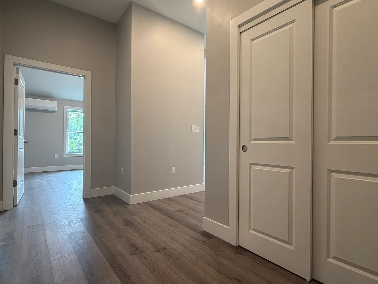 2 bed, 1.0 bath, 1200 sqft, $2,500 — Photo 2
