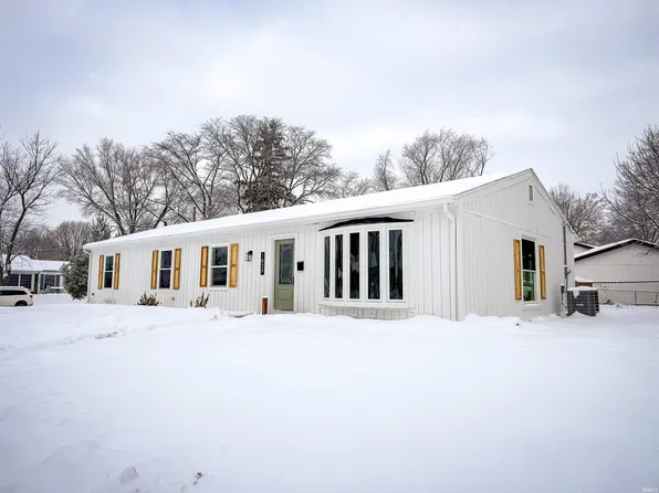 1839 Renfrew Dr, South Bend, IN 46614