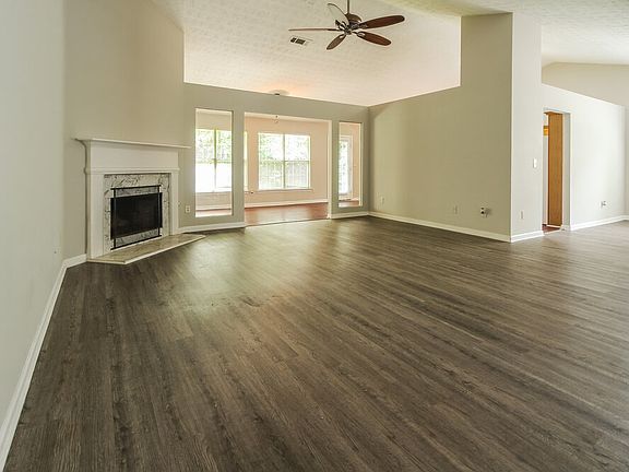 5th image of 5729 Lakeview Cir