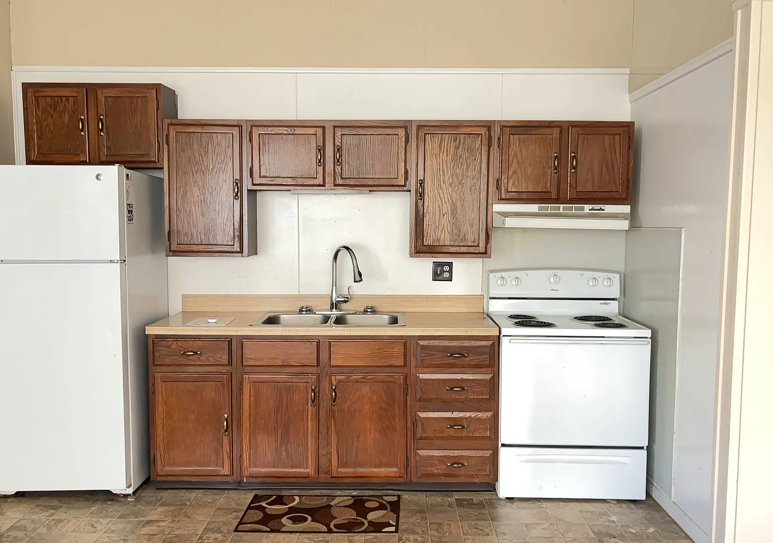 90 E. Main — Photo 1