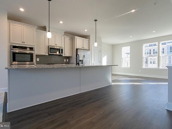 3rd image of 9614 Glassy Creek Way