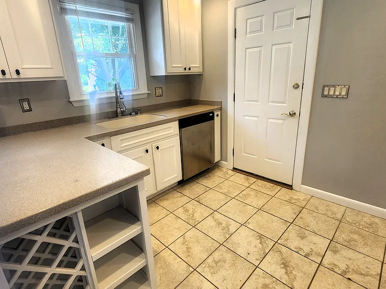 45 Watson Dr — Photo 7