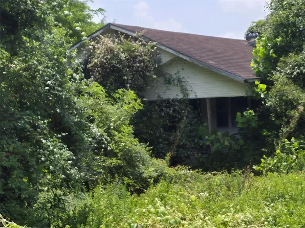 37623 Meadowview Dr, Hempstead, TX 77445