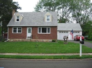 3224 Maple Rd, Huntingdon Valley, PA 19006