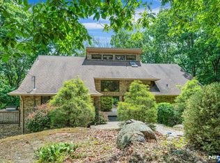 737 Ridge Rd, Kinnelon, NJ 07405