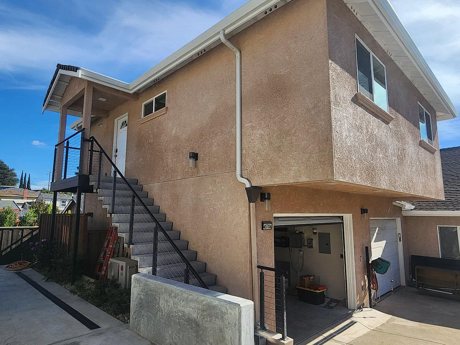 2 bed, 1000 sqft, $3,000 — Photo 1