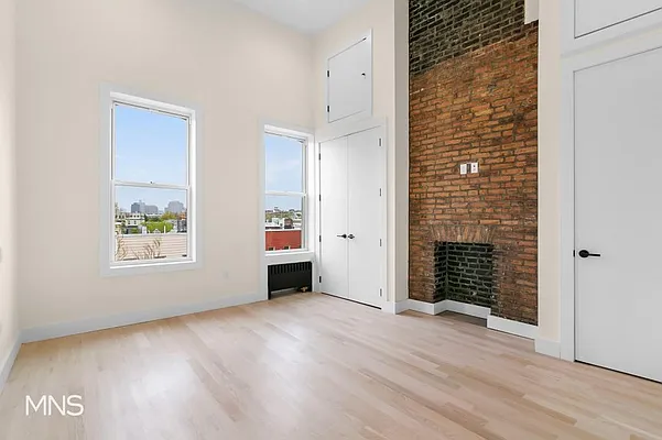 Rented by MNS | media 11