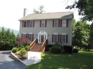 6708 Fair Oaks Rd, Roanoke, VA 24019