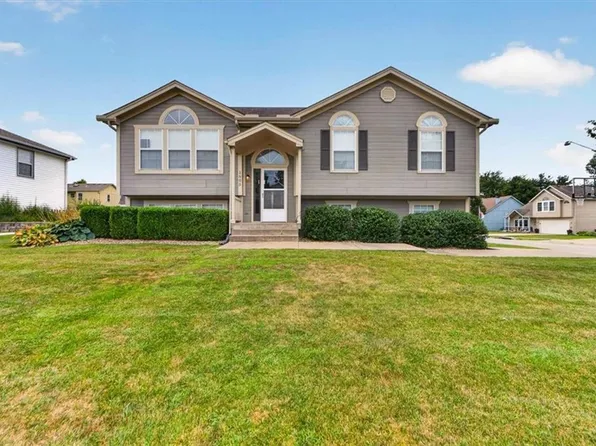 1505 Birch Dr, Greenwood, MO 64034