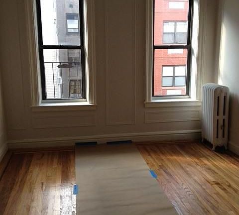 3rd image of 4878 Broadway