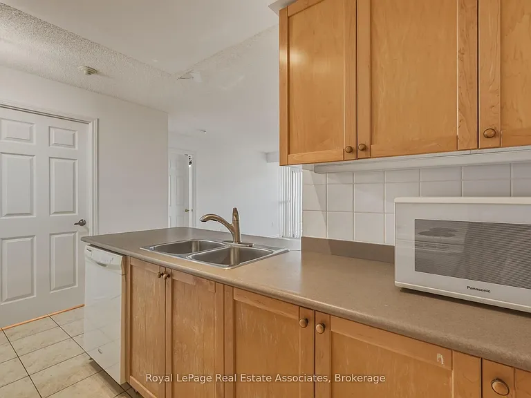 55 Strathaven Dr #1202 — Photo 6