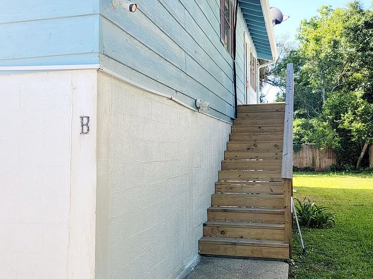 3903 W Gadsden St #B — Photo 1