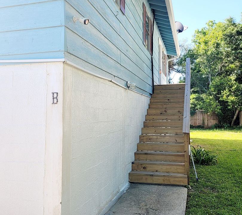 1st image of 3903 W Gadsden St #B