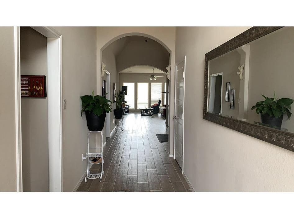 2nd image of 12005 Voelker Reinhardt Way