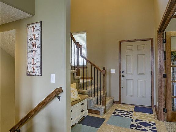 3rd image of 2208 Lola Cir