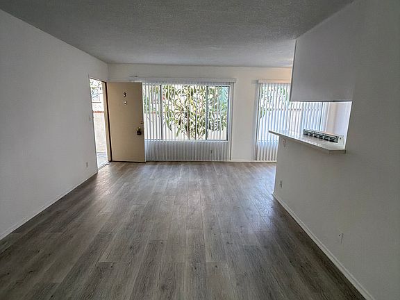 5th image of 1508 S Centinela Ave APT 3