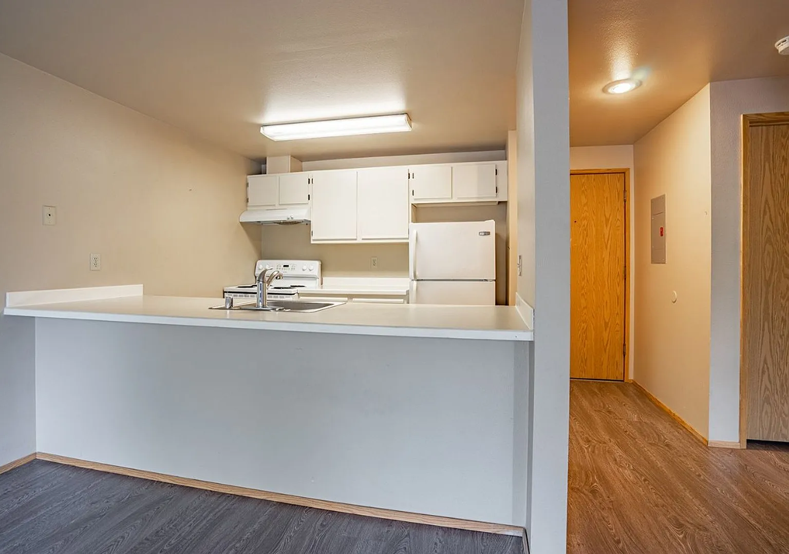 The Gracey Apartments — Photo 2