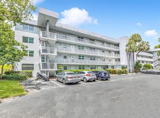 Royal Park Condominiums, Oakland Park, FL 33309