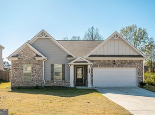 106 McGinnis Cir, Calhoun, GA 30701