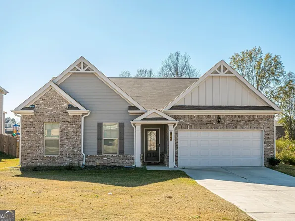106 McGinnis Cir, Calhoun, GA 30701