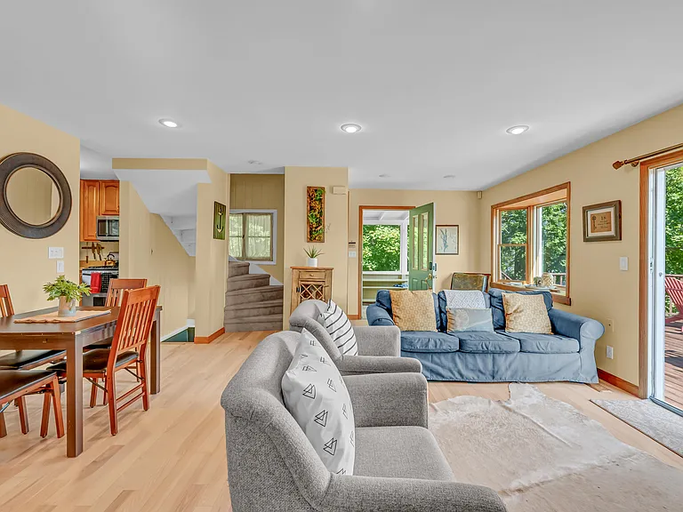 18 Shore Rd — Photo 15