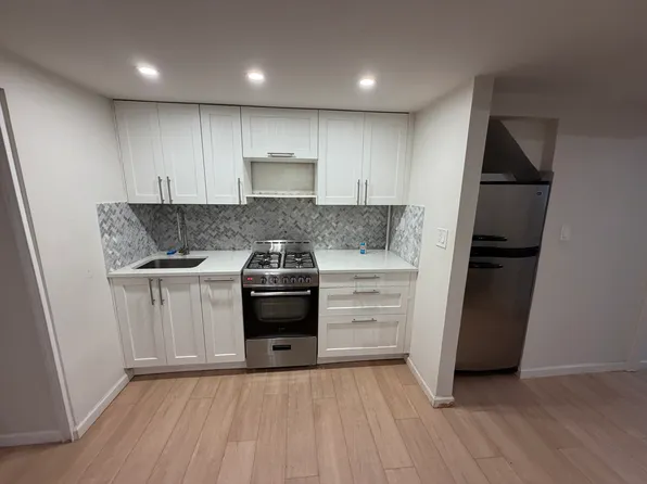 (undisclosed Address), Brooklyn, NY 11235