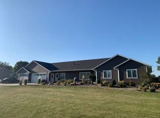 2079 170th St, New Hampton, IA 50659