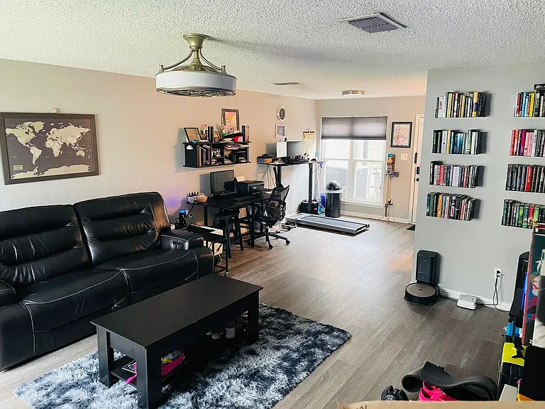 5624 Giddyup Ln — Photo 3
