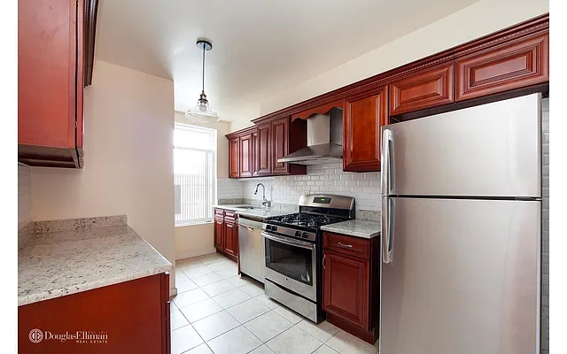 Rented by Douglas Elliman | media 16