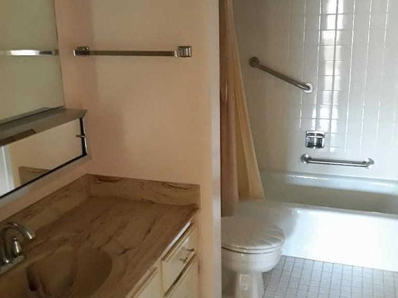 4th image of 2066 Saint Johns Ave APT 307