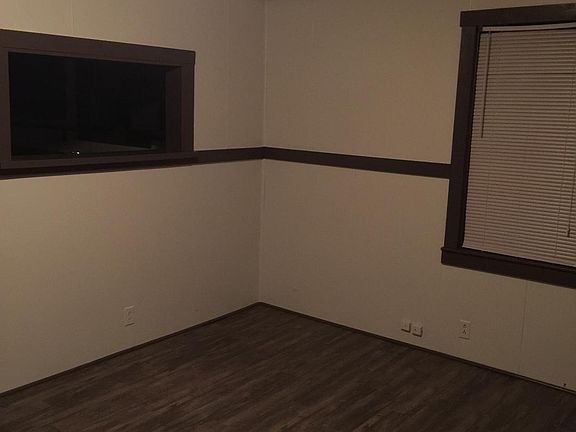 2nd image of 1007 N Leland Ave