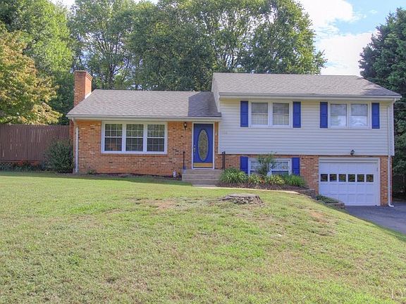 2nd image of 106 Yorkshire Cir
