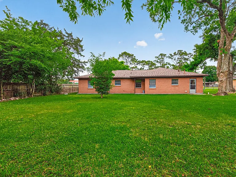 4019 Beatrice Ave — Photo 32