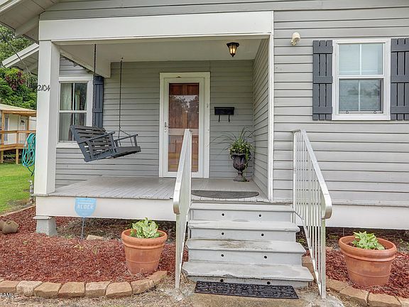 4th image of 2104 Lejeune St