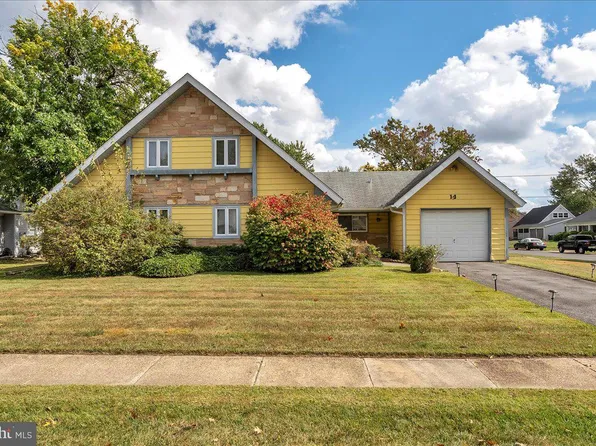 14 Granite Ln, Willingboro, NJ 08046